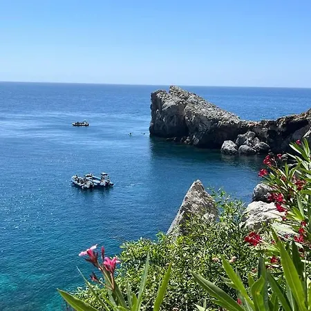 Marina Azul Luxury Apartment